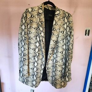 Easygoing zara snakeskin blazer